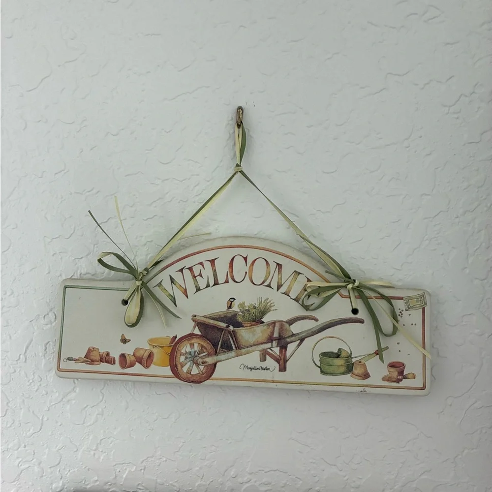 Hallmark Welcome Wall Plaque - Green, Brown, Cream